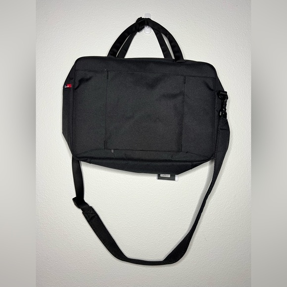 Herschel Supply Co, Tech Gibson. - Picture 2 of 4